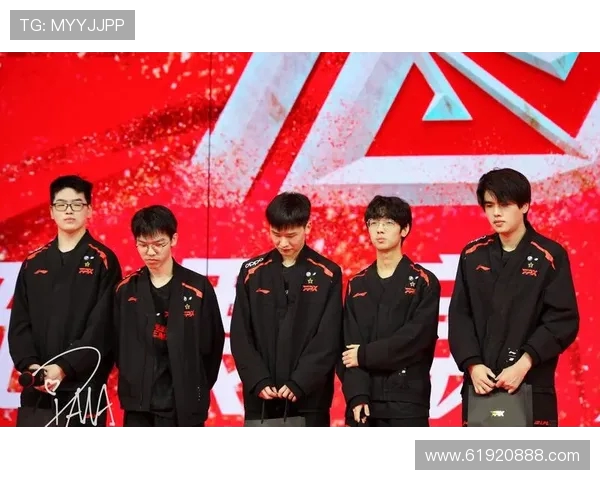 青年赛特别报道：FPX逆袭之路展现团队精神与不屈斗志